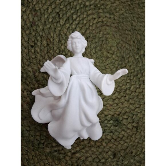 Avon Nativity Collectibles The Angel Porcelain Figurine 1983 Exclusive Taiwan 5" - Picture 1 of 7